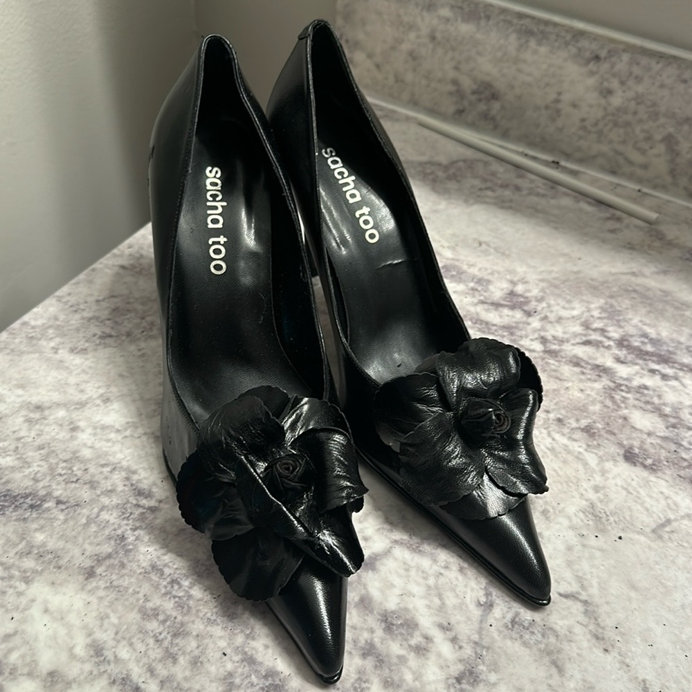 Sacha Too black heels size 8.5